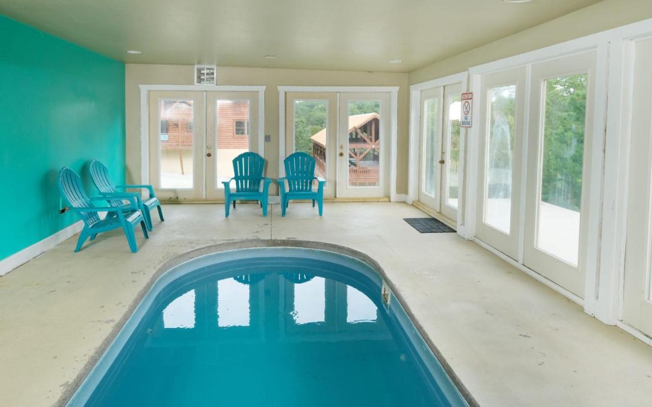 B&B Sevierville - A Splashtastic View - Bed and Breakfast Sevierville