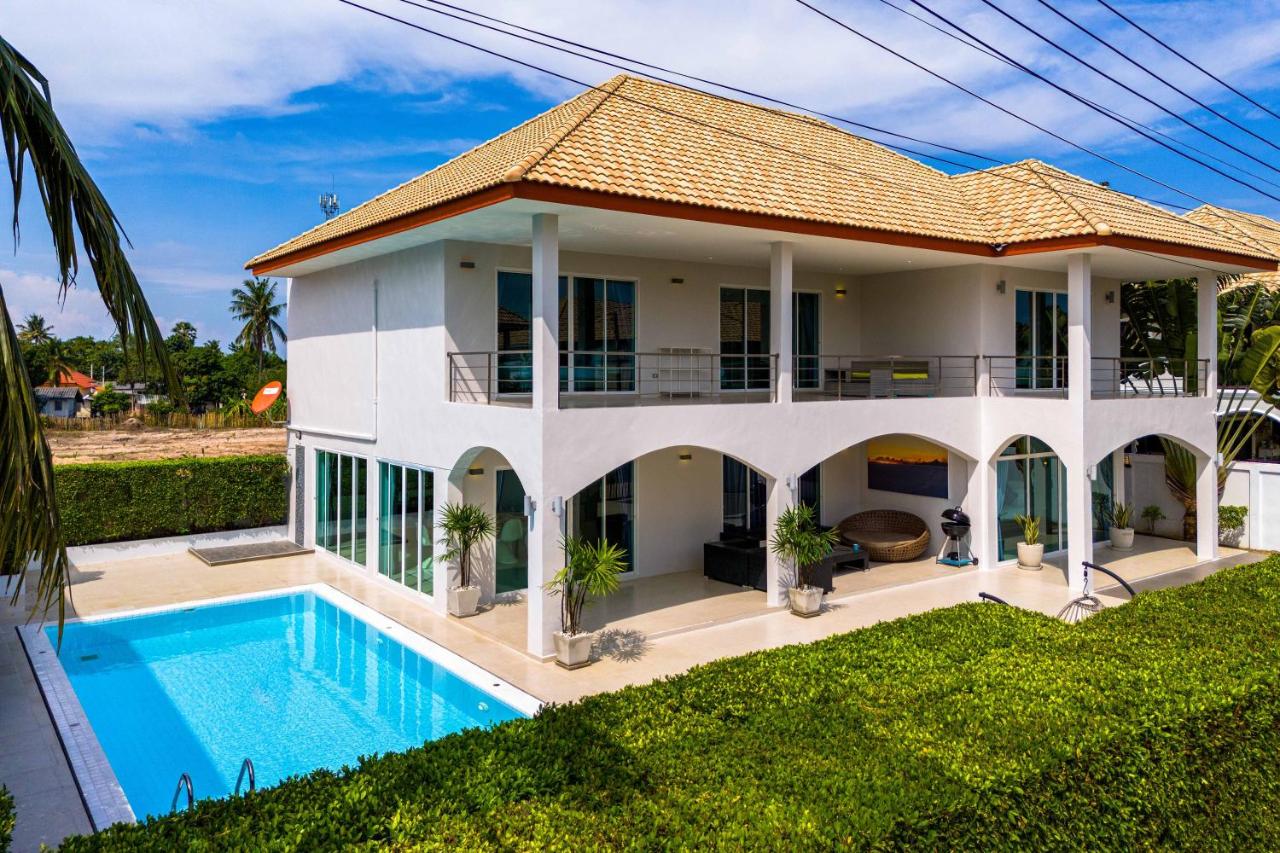 B&B Hua Hin - Modern 4 Bedroom Pool Villa in Good Location VY - Bed and Breakfast Hua Hin