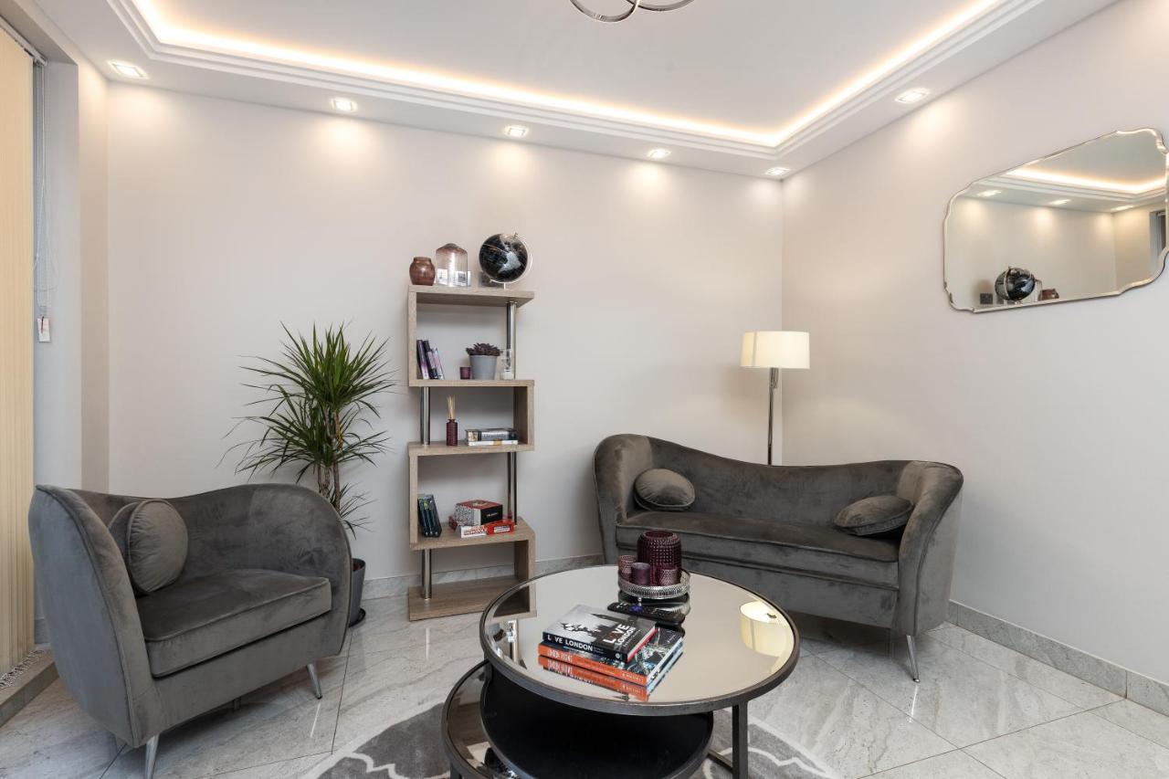 Luxurious 2 King-size bed flat with Patio - B&B London