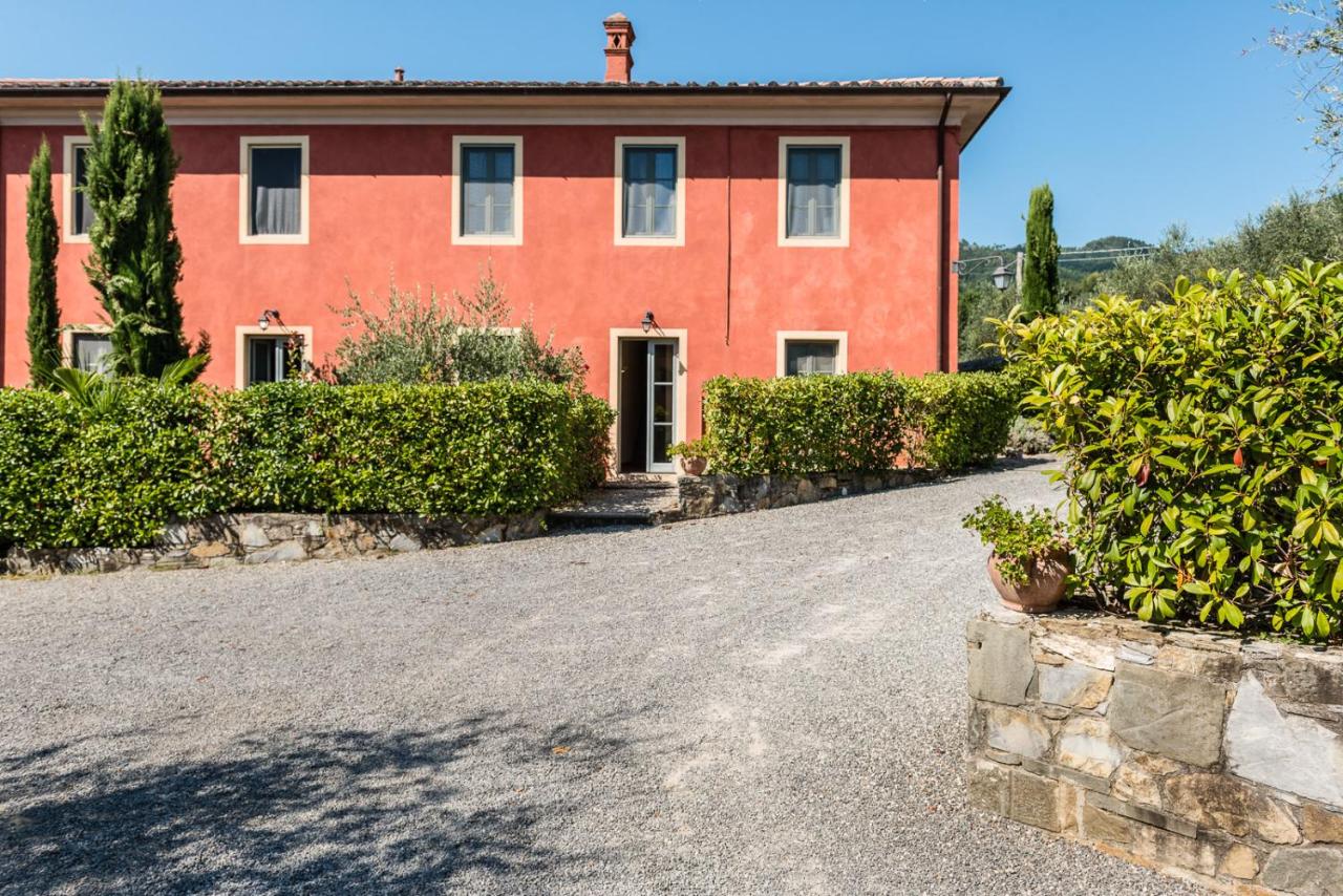 Superior Three-Bedroom Apartment and Private Garden