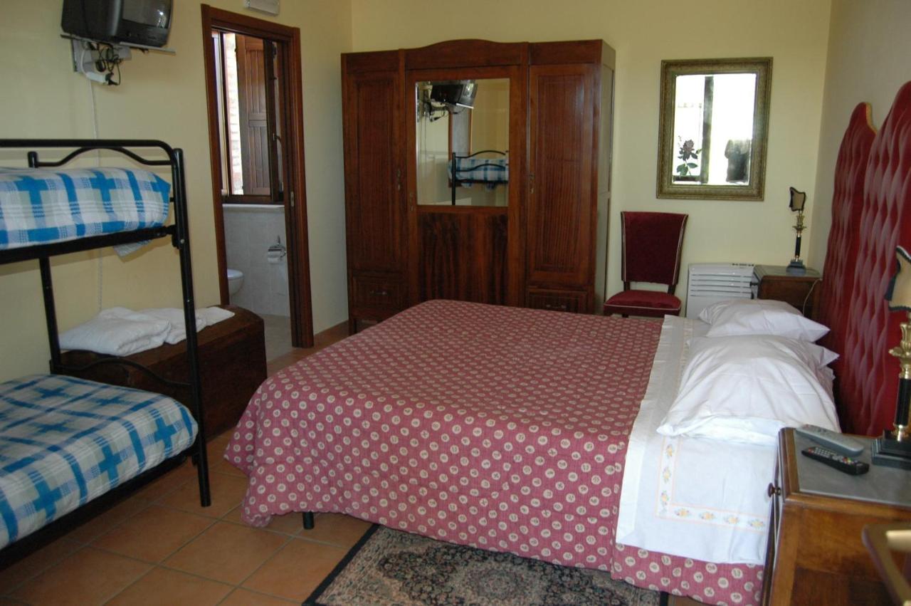 Junior Suite (2 Adults + 2 Children)