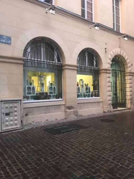 L'Apothicaire, centre historique, climatisation, fibre, ESS, rez-de-chaussée, BedinShop - B&B