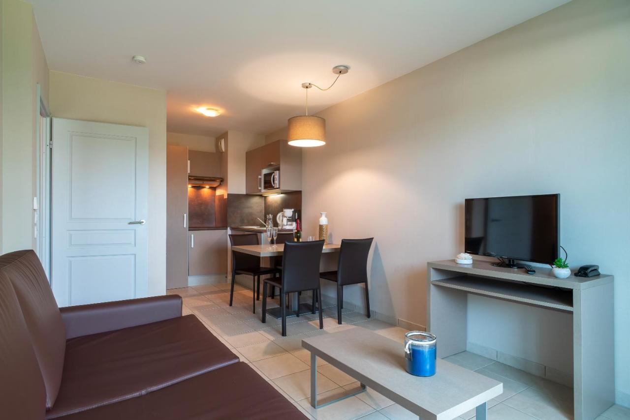 Les Thermes 404 - Appt proche plage avec piscine partagée - B&B Concarneau