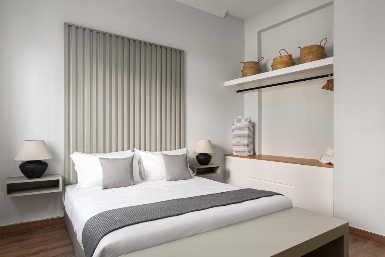 Three-Bedroom Apartment with Balcony