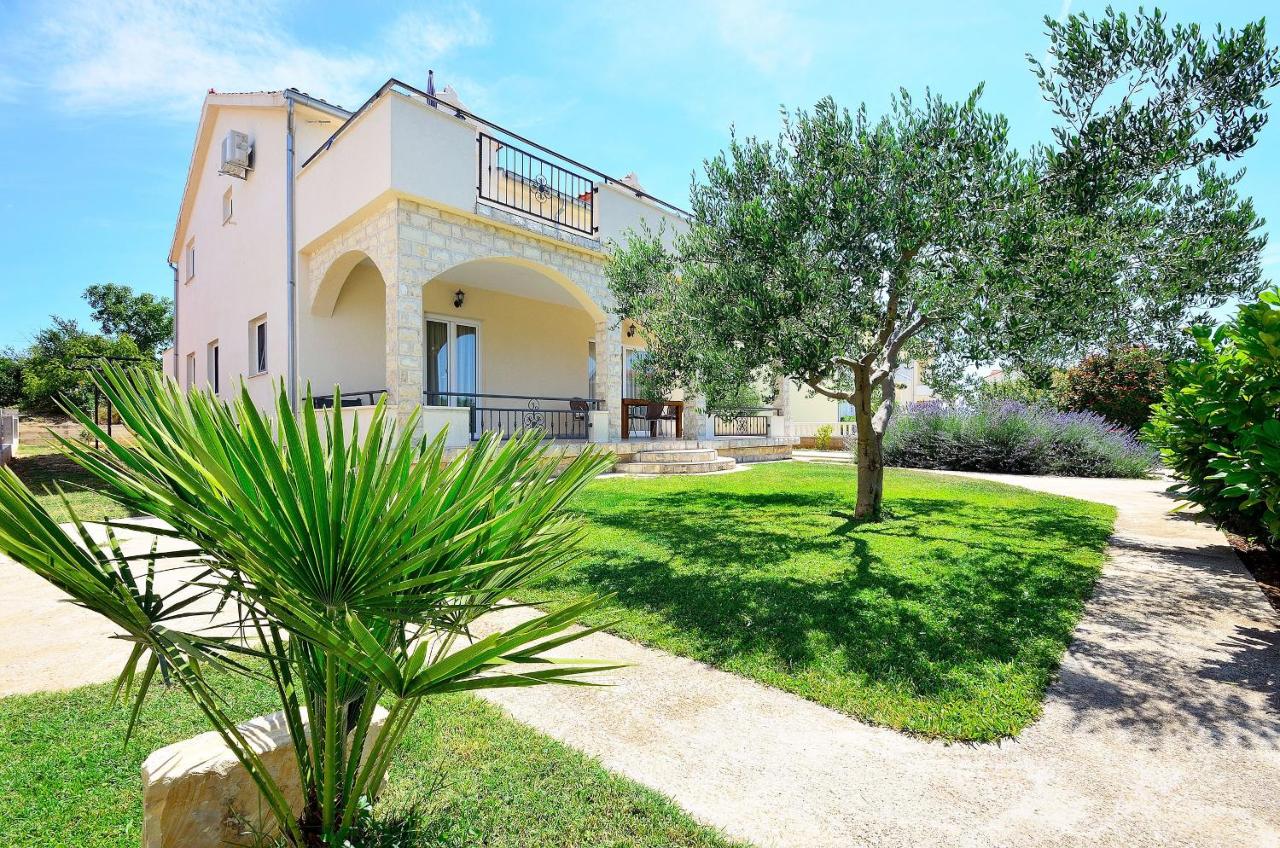 One-Bedroom Apartment with Terrace (4 Adults)