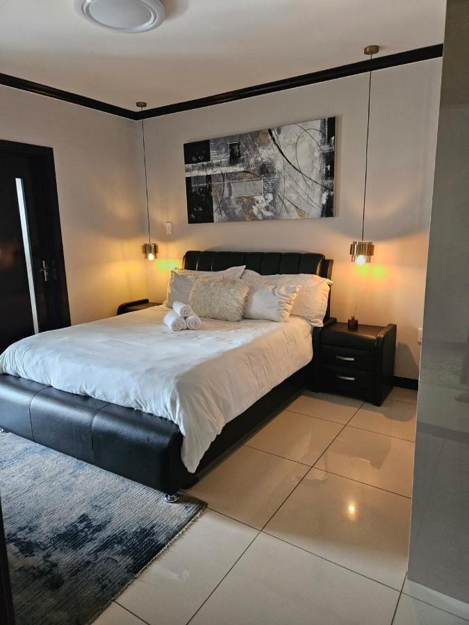 B&B Sandton - Candymoore apartment - Bed and Breakfast Sandton