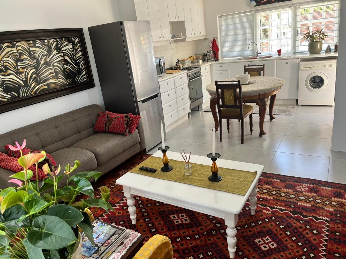 B&B Somerset West - Somerset West Garden Apartments 2 - Bed and Breakfast Somerset West