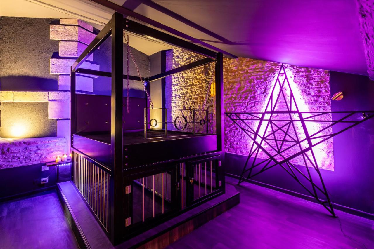 Cherie cherry - romantic and BDSM house - Ferienwohnung