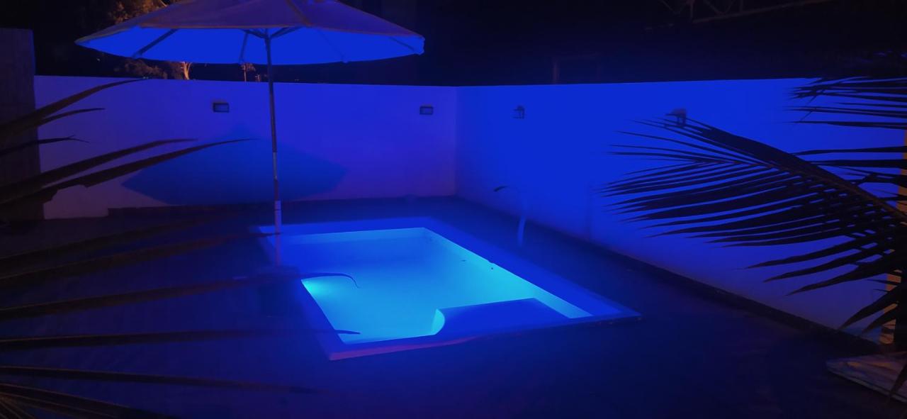 Bangalô praia de Guaratiba Prado com piscina privativa - B&B