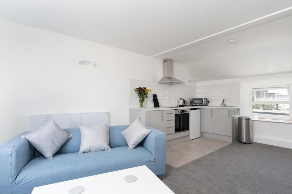 B&B St Just - Bright and Modern St Just 1 bedroom apartment in old Cornwall - Bed and Breakfast St Just