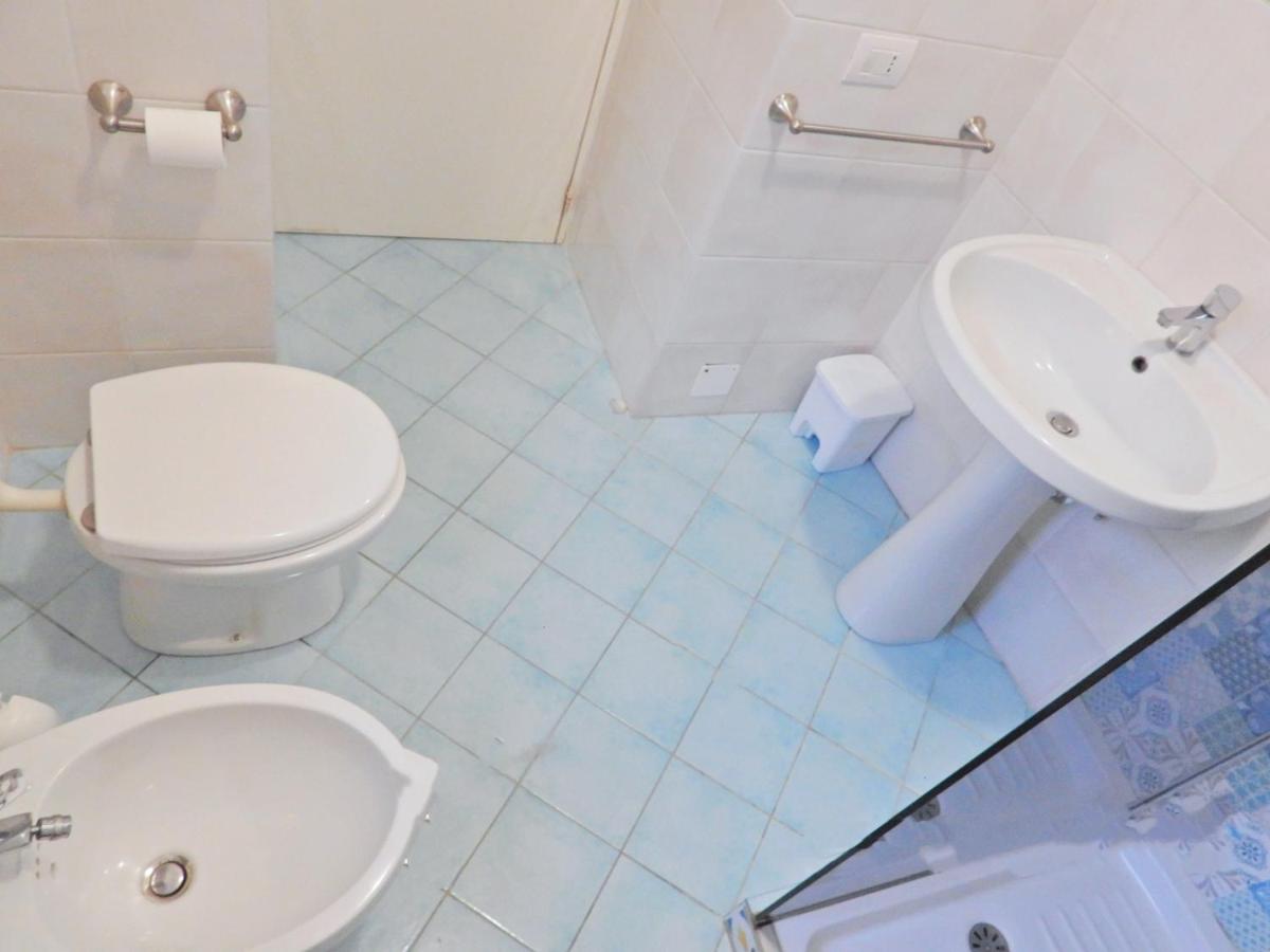 Camera Tripla Standard