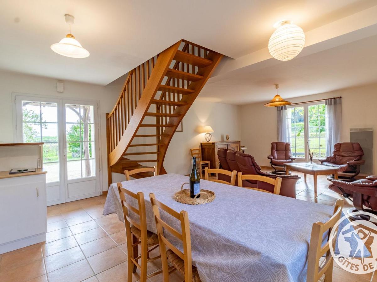Charmante Maison de Campagne près des Vignes avec WiFi, BBQ et Proche d'Angers et Saumur - FR-1-622-68 - Chambres d'hôtes Coutures