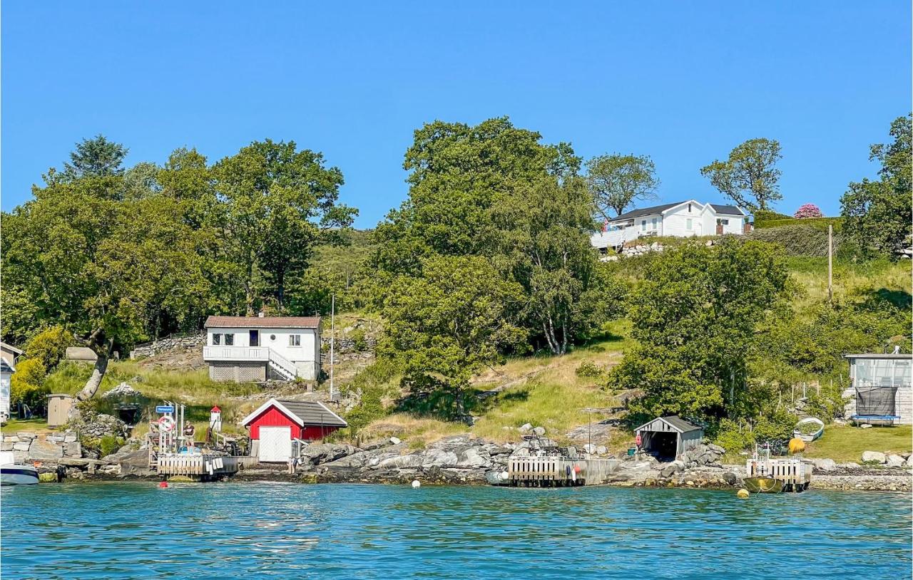 B&B Østhusvik - Beautiful Home In Rennesy With Wifi - Bed and Breakfast Østhusvik