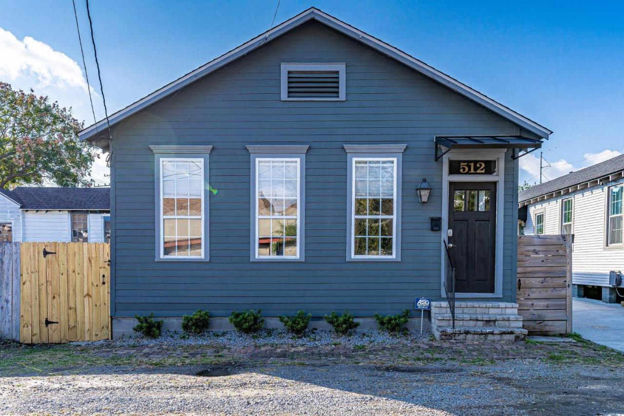 The Crescent City Cottage - Bed and Breakfast