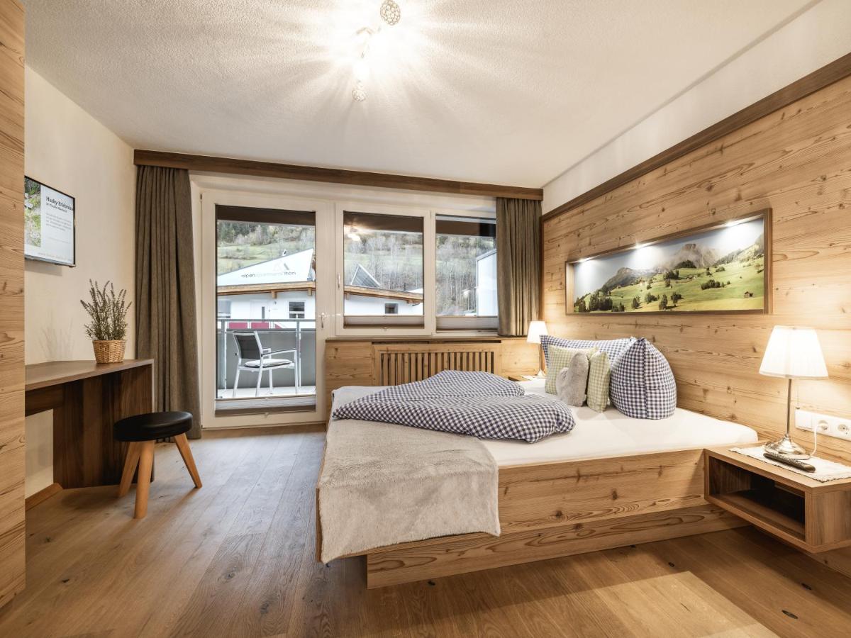 One-Bedroom Apartment with Balcony