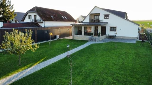 Kukorica Csárda Apartman 2 - B&B Balatonújlak