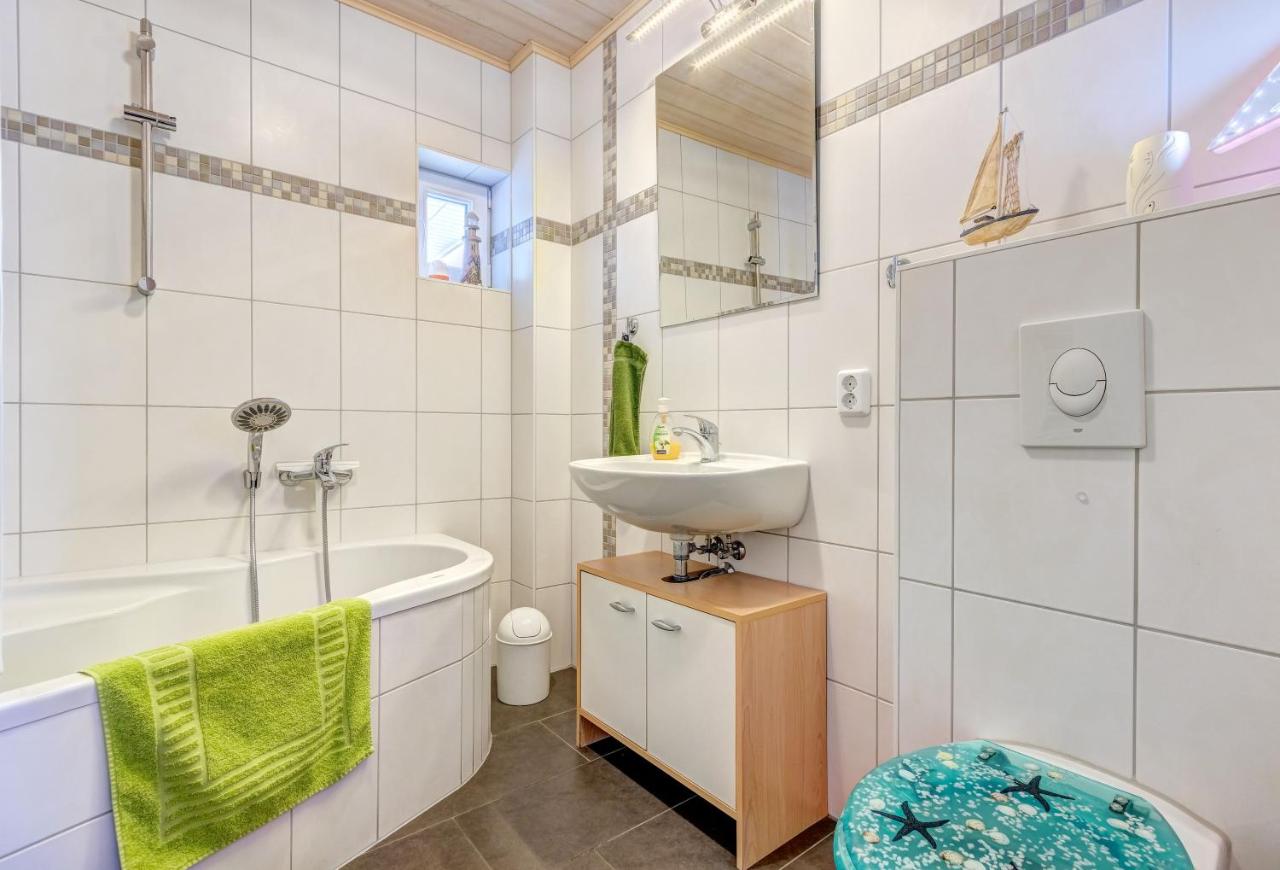 One-Bedroom Apartment with Terrace