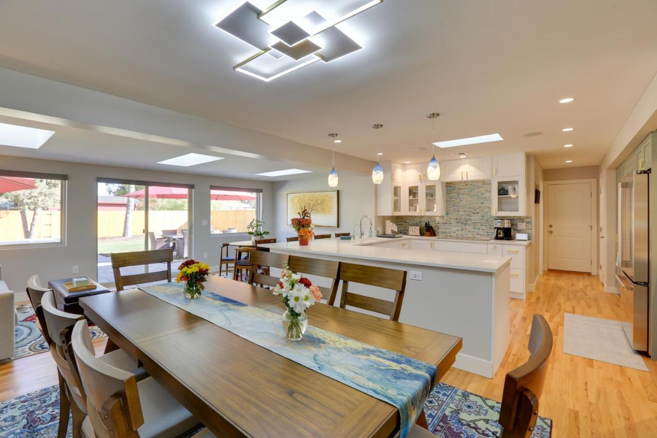 Modern Wheat Ridge Home with Private Hot Tub and Sauna - B&B
