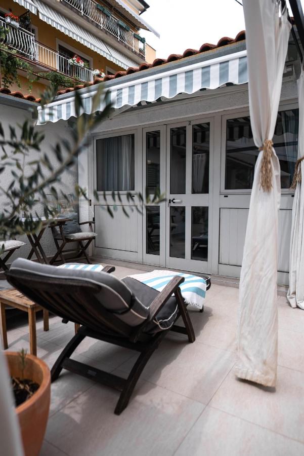 New cosy apartments with private parking - B&B