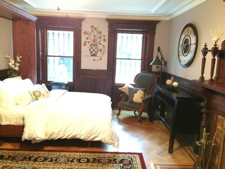 B&B Brooklyn - Garden Apartment with Private Entry - Bed and Breakfast Brooklyn