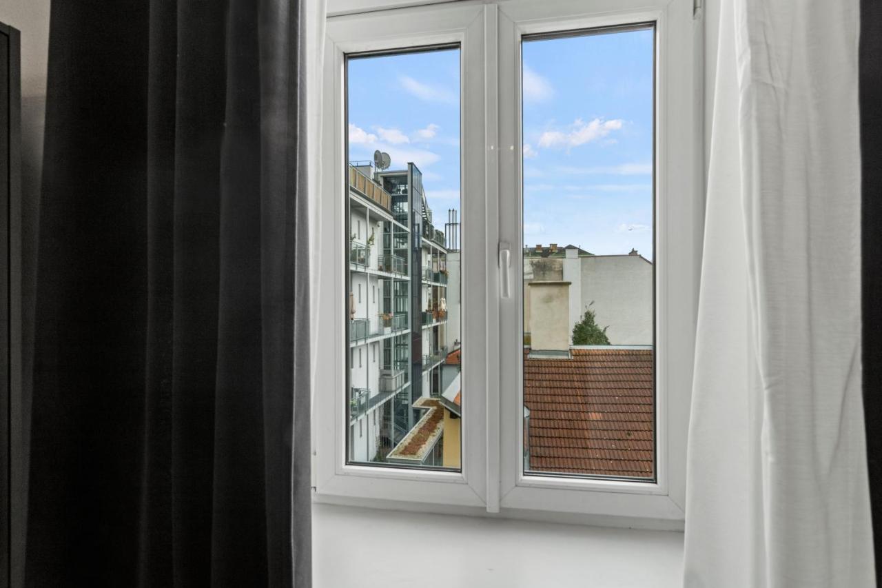 Stylish Apartment, 4 min to U3 Zipperer Straße - Bed and Breakfast