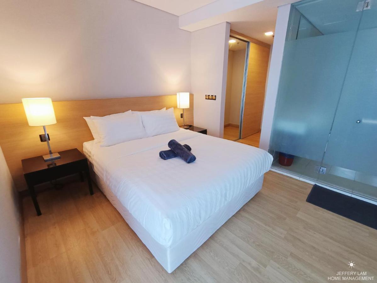 Suite with Hot Tub