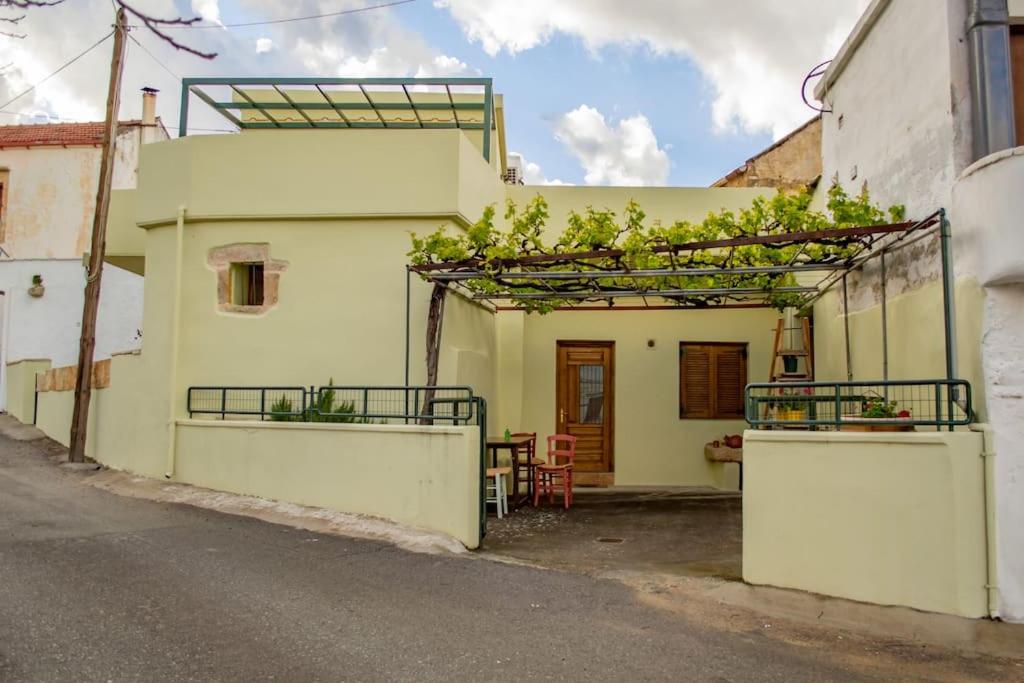 Traditional house in Fres - Ferienwohnung