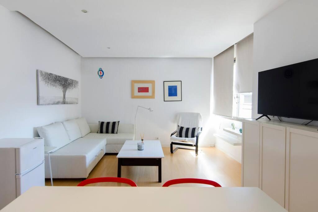 B&B Madrid - Beautiful flat a stone's throw from the Retiro-VILL - Bed and Breakfast Madrid