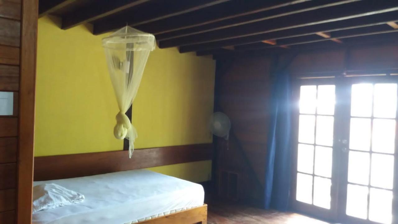 B&B Bocas del Toro - Charming Yellow Houses studio with terrace - Bed and Breakfast Bocas del Toro