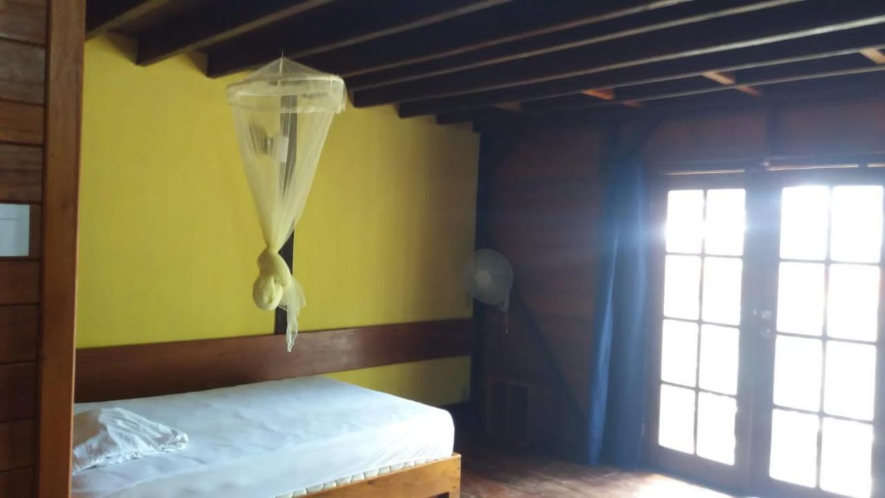 Charming Yellow Houses studio with terrace - B&B