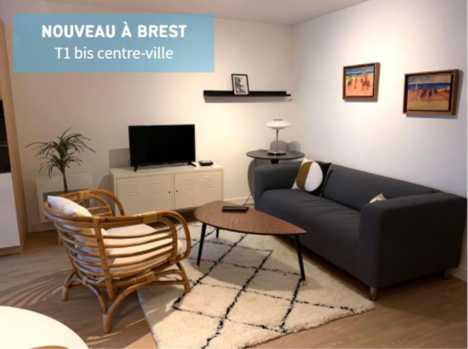 B&B Brest - Jaurès - Centre ville - T1 bis au calme - Bed and Breakfast Brest