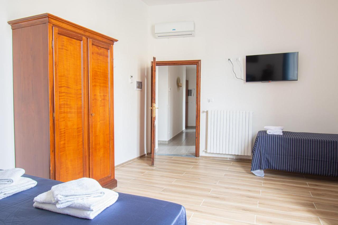 Habitación Triple con baño privado externo