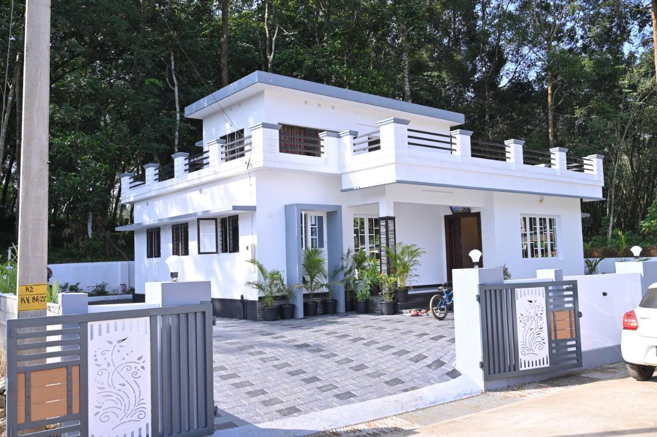 B&B Kotamangalam - Holiday Villa - Your Second Home - Kothamangalam - Bed and Breakfast Kotamangalam
