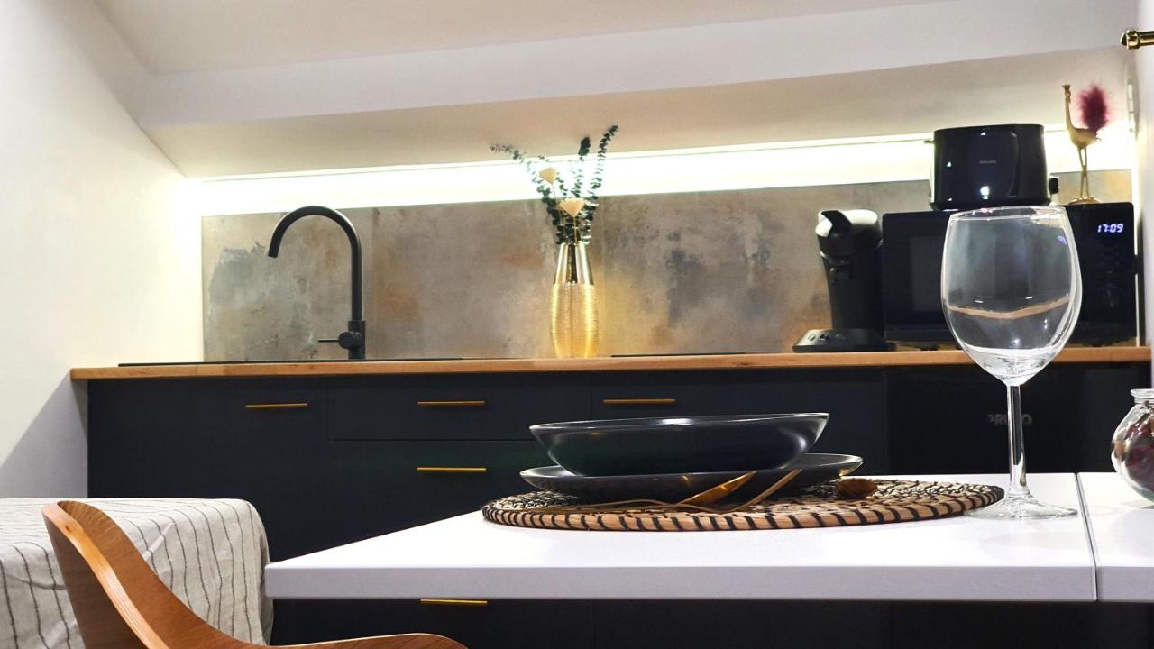 Le Green : Studio centre-ville*proche gare*parking - B&B Vesoul