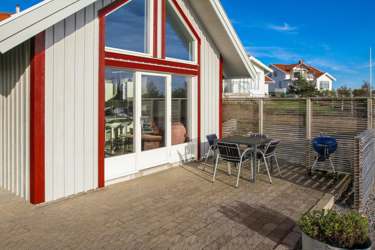 Charming Sea-view Haven by AJF Dream Living - B&B