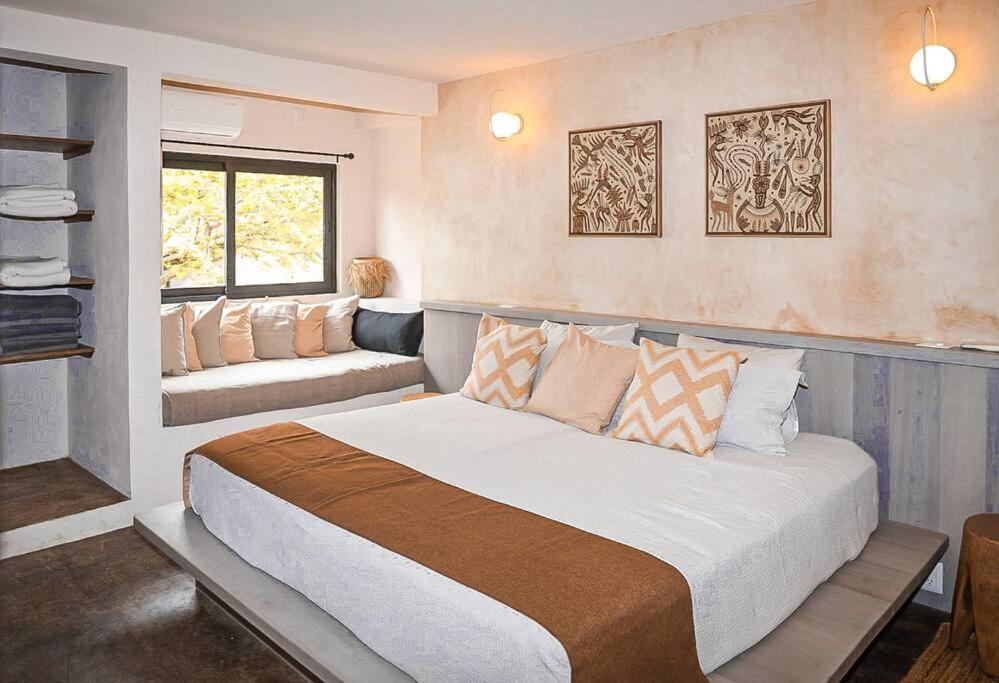 Casa Palmar Condo - Newly Remodeled, Ocean Front - B&B Sayulita