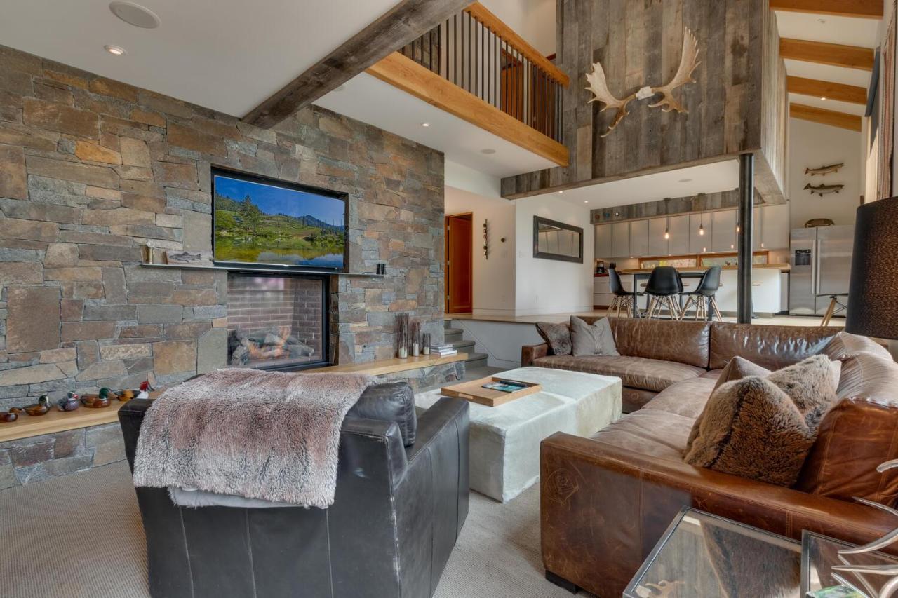Mod Haus by Tahoe Getaways - Mountain Modern West Shore Home w Private Beach and Pier, Near Skiing - B&B