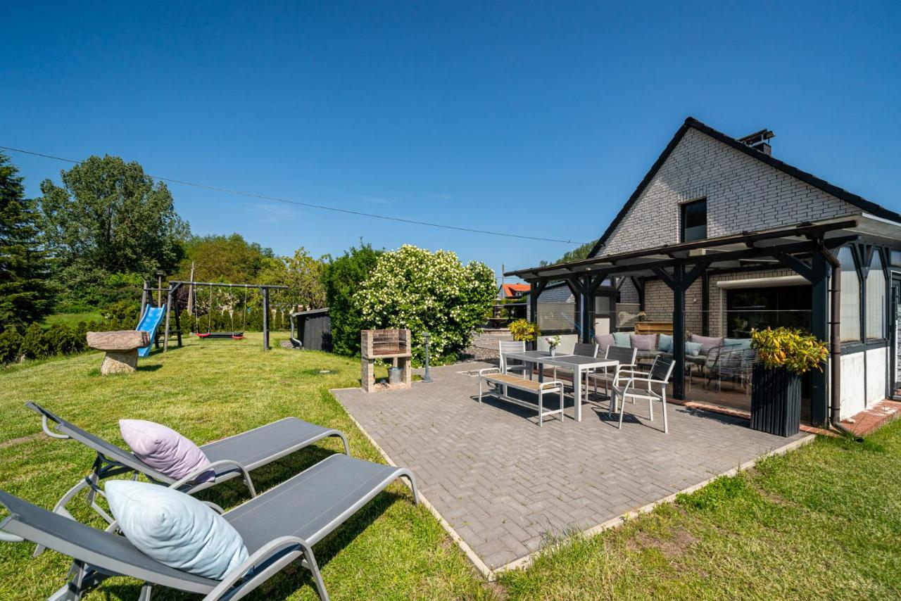 Ferienhaus Landlust - Erholung mit Fasssauna und Whirlpool nahe Binz! - B&B