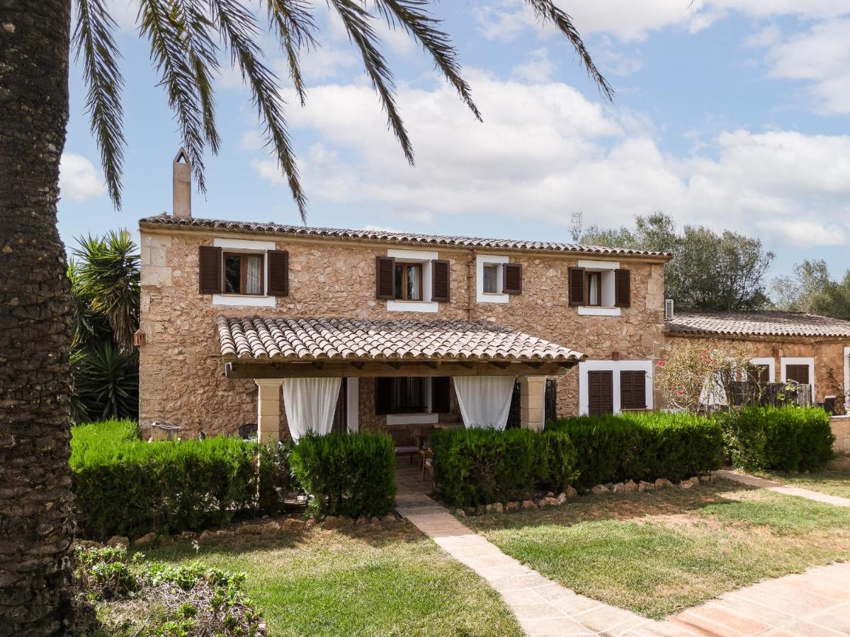 Villa with Garden View