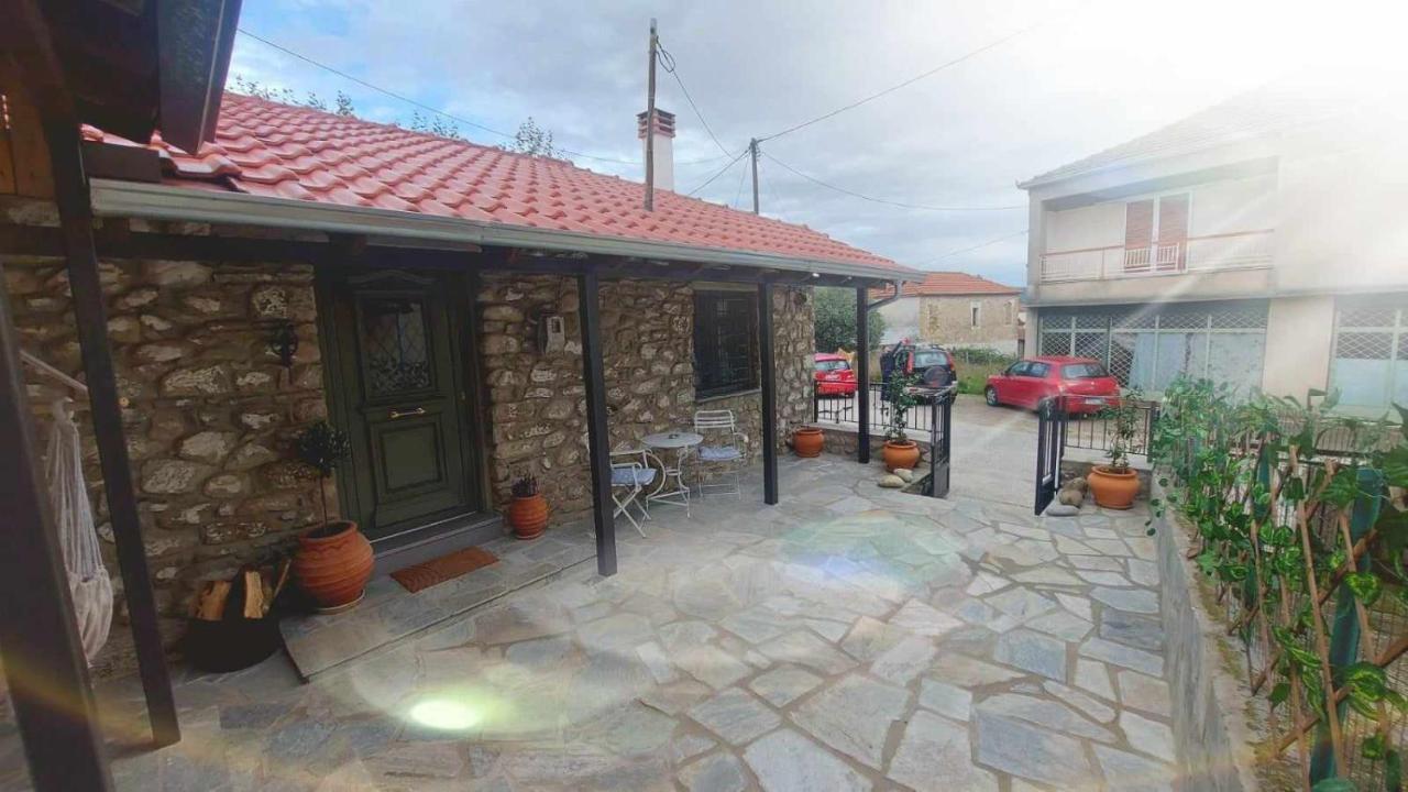 Meteora AURA HOMES - Ferienwohnung Ávra