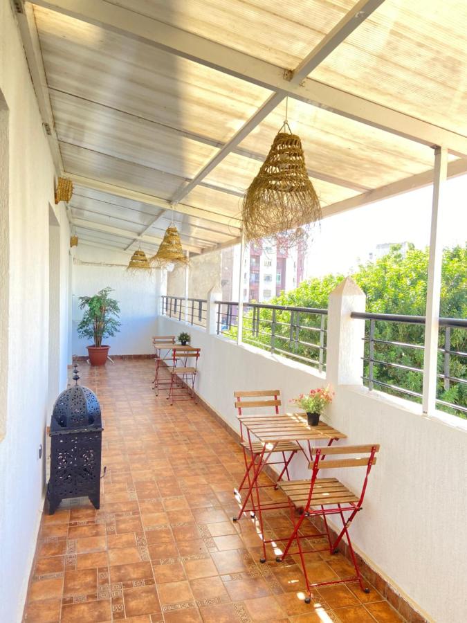 Full Appartement Ville Haute wifi - Bed and Breakfast