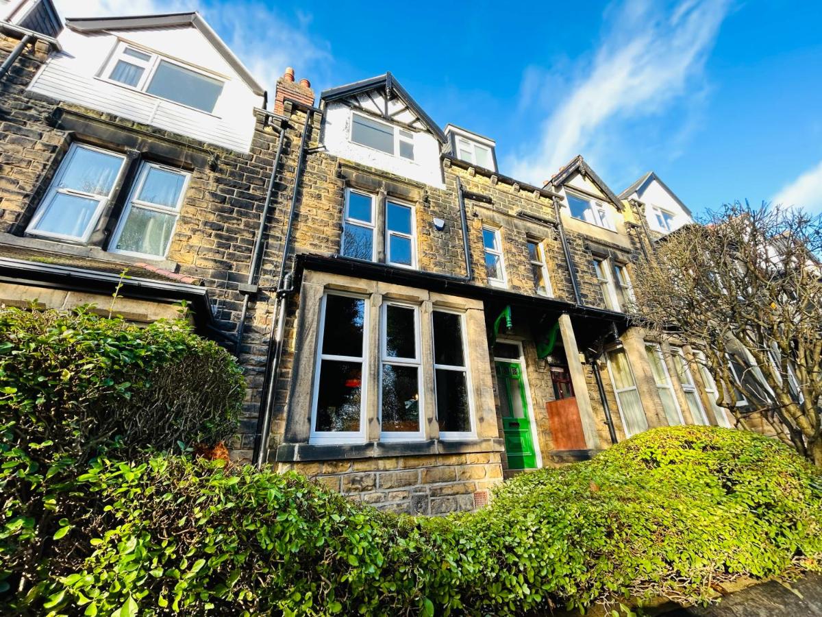 Park Mount Residences - Luxury 3 Bedroom Flat In Leeds With Free Parking - B&B