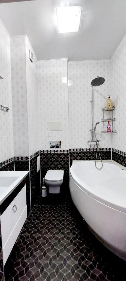 Жк Нурсая 2комн.апартаменты - B&B Atyrau