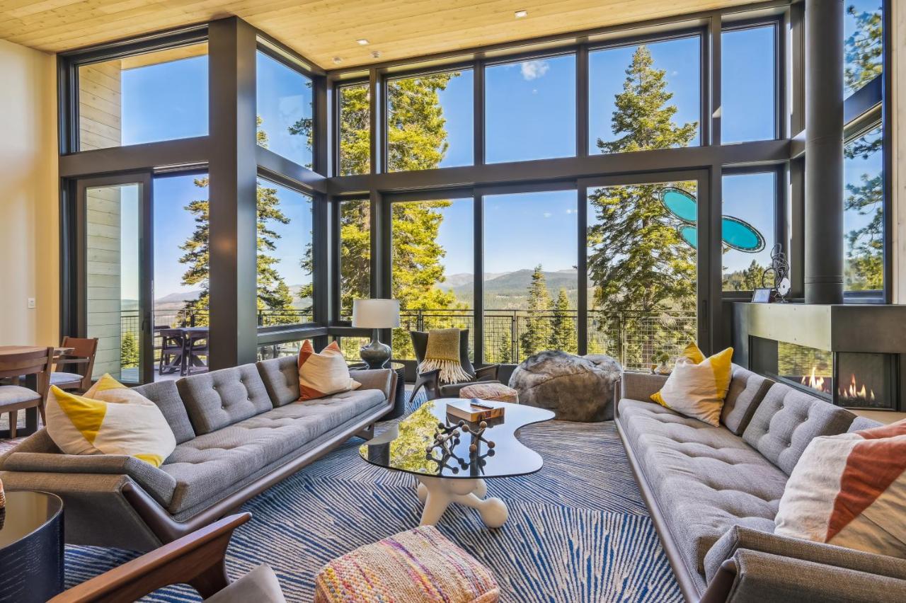 Soaring Peak at Northstar- Endless Views at this Deluxe Ski-in Ski-out Northstar Residence - B&B