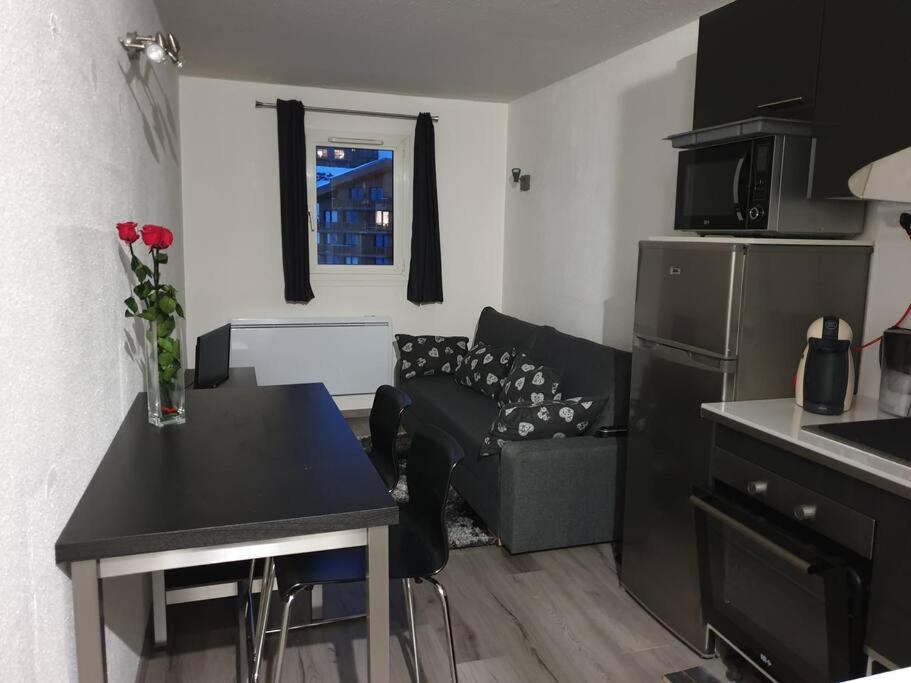 Vanoise Tranquil by Alpstays - B&B Val Thorens