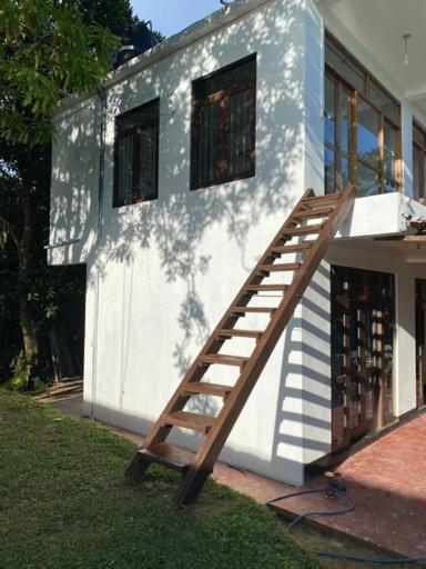 Sky Mountain Café with seaview - B&B Weligama