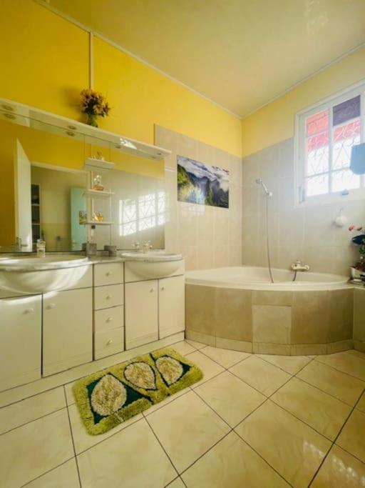 Lannmariah 2*-Maison chaleureuse avec parking - B&B Le Tampon