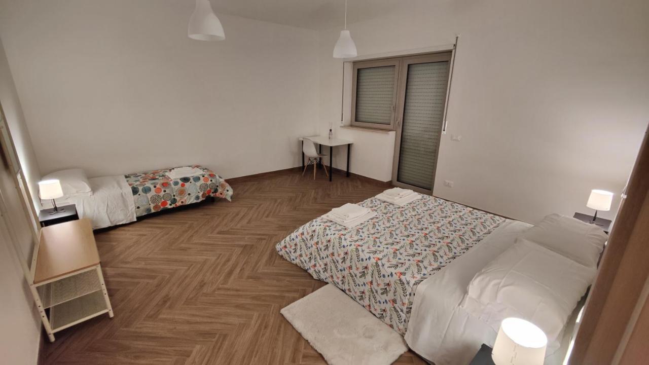 Camera Tripla con Bagno in Comune