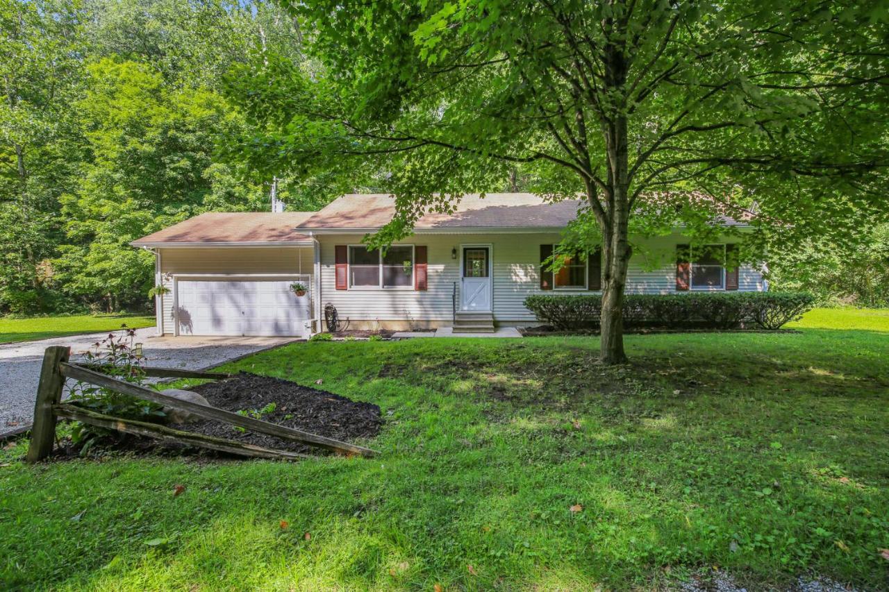 Kickapoo Creekside Escape - B&B
