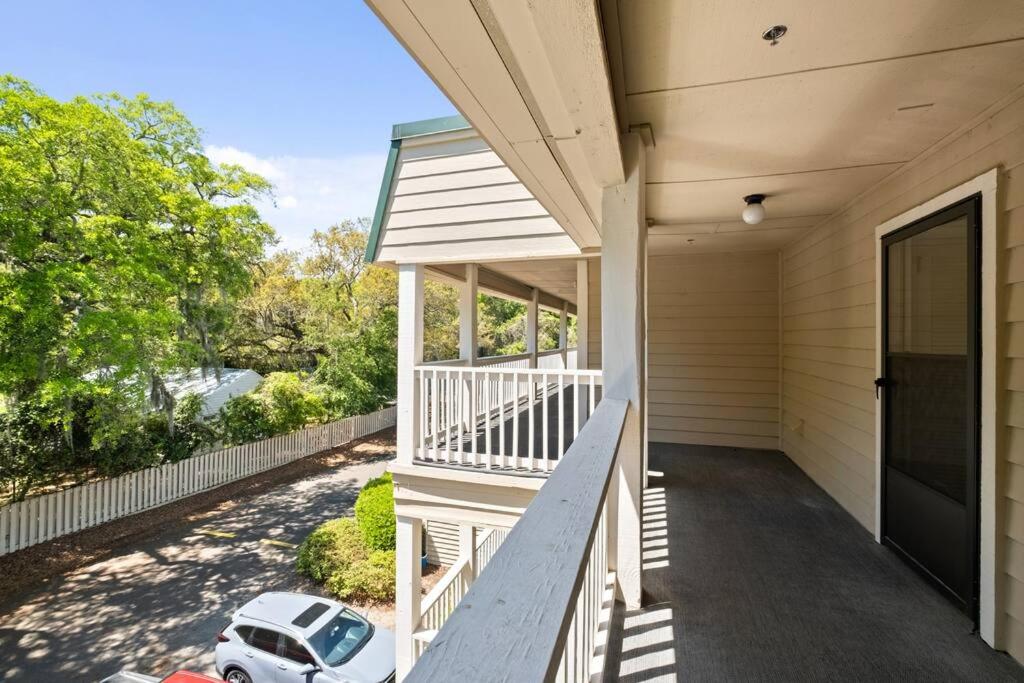 Peaceful Treetop Condo - 2br/2ba - B&B Hilton Head Island